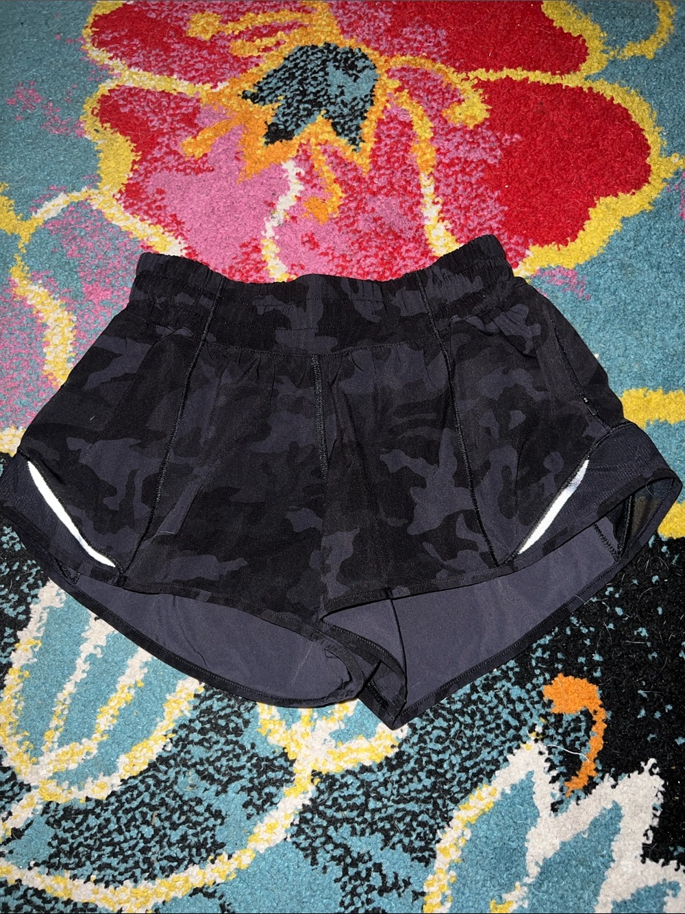 Lululemon hotty hot short camo women’s 4